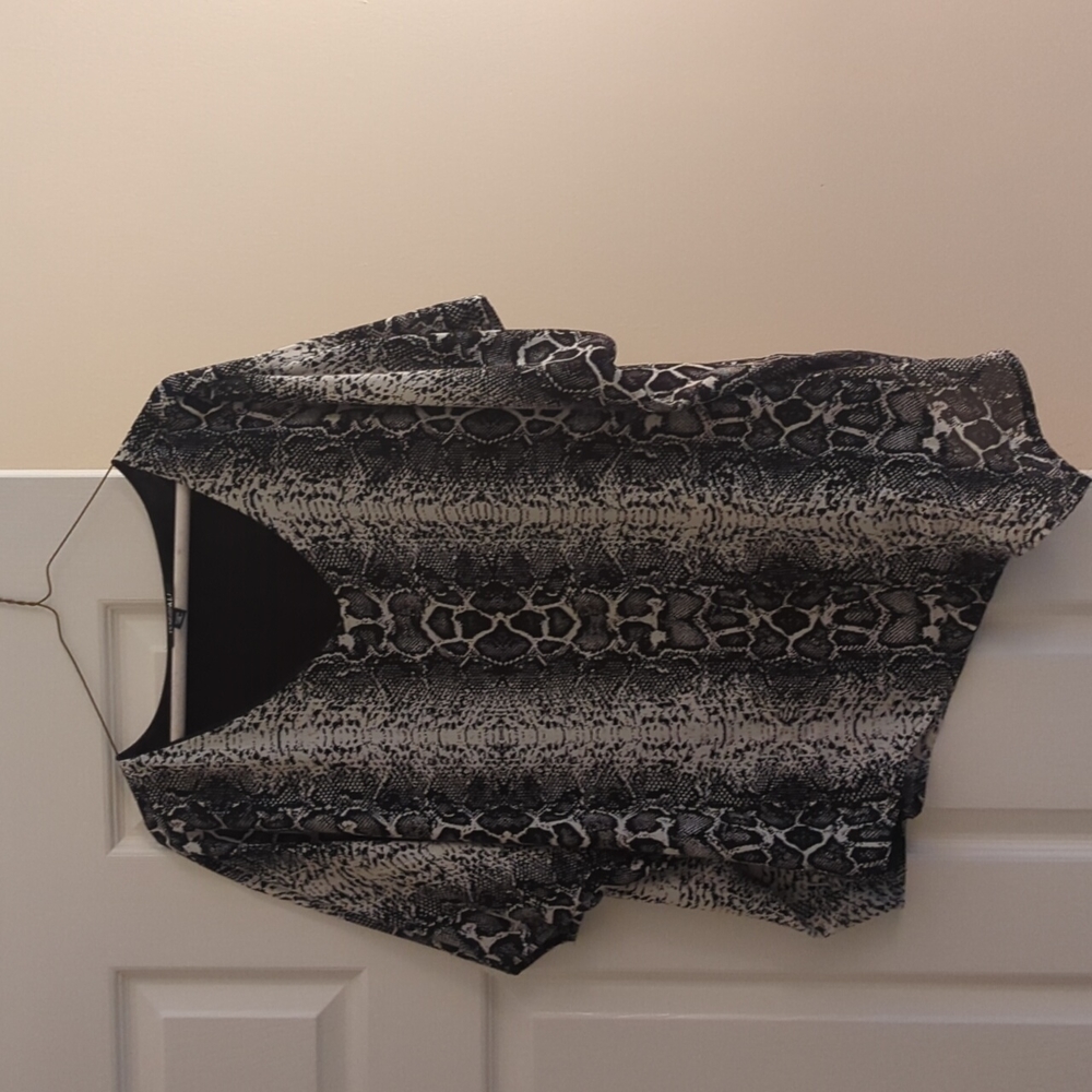 Women's casual top